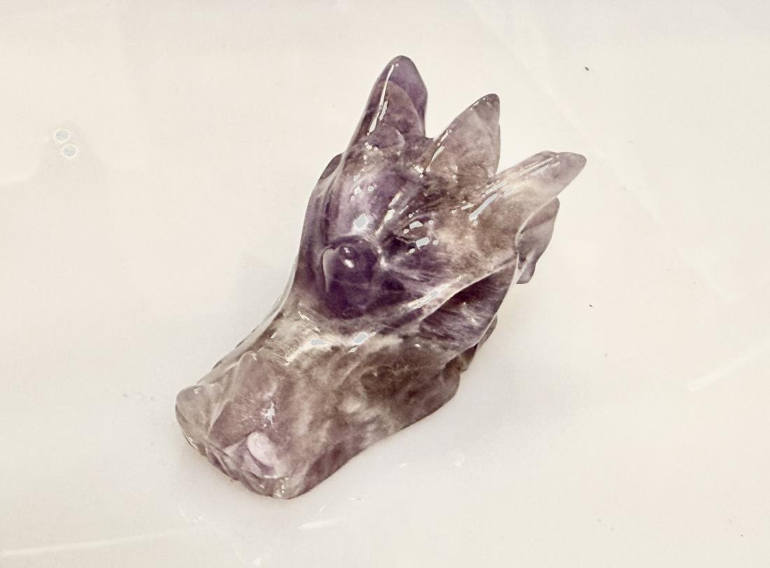 Sculpture “Tête de Dragon Améthyste”